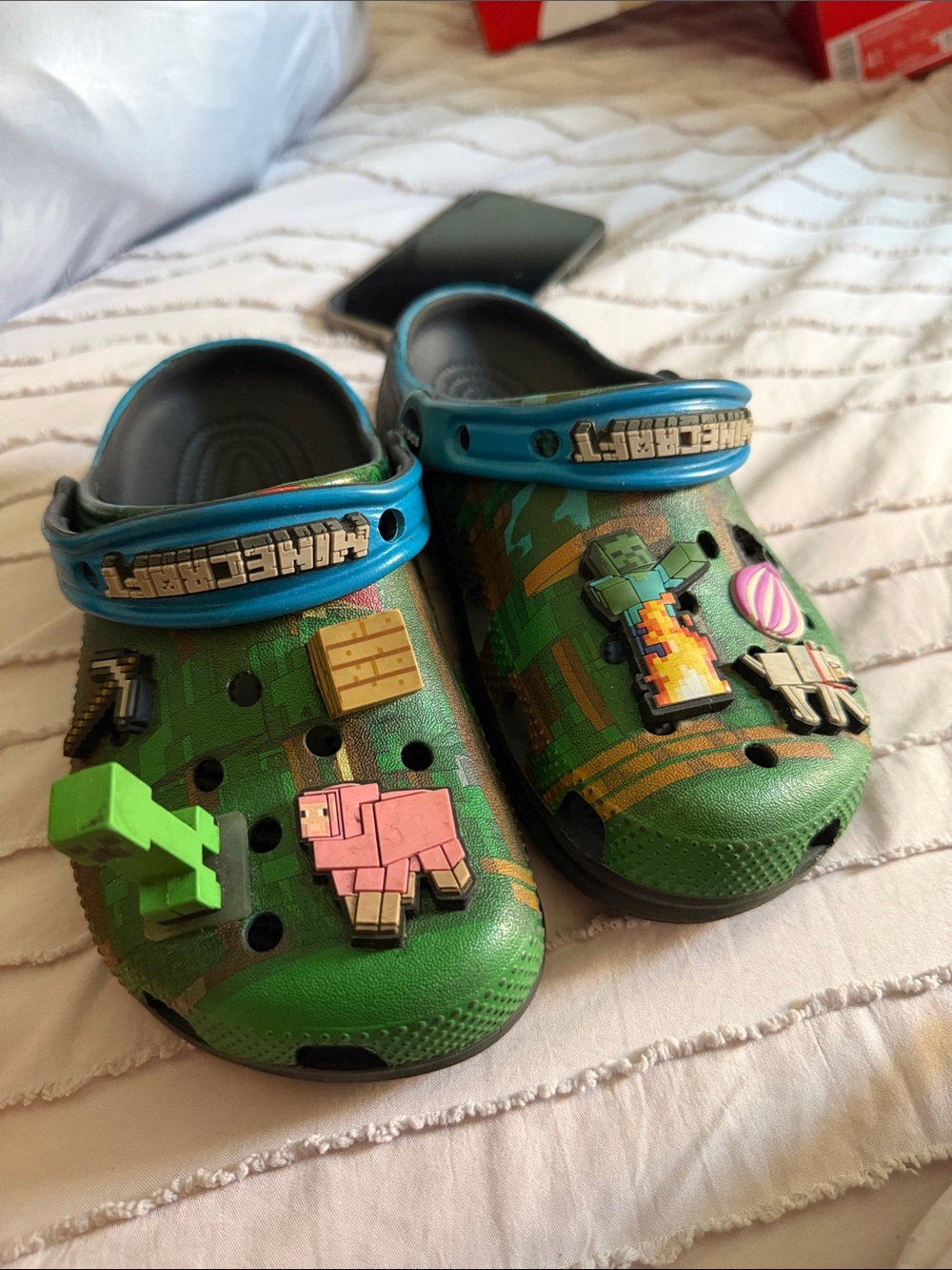 Minecraft crocs
